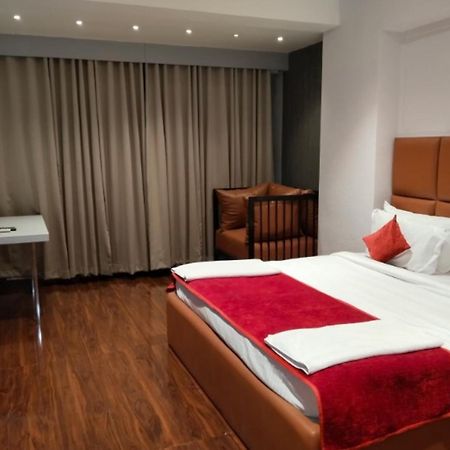Hotel Balaji Central Ratlam Ngoại thất bức ảnh