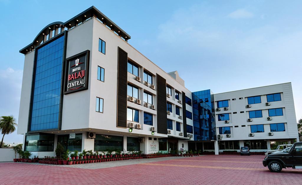 Hotel Balaji Central Ratlam Ngoại thất bức ảnh