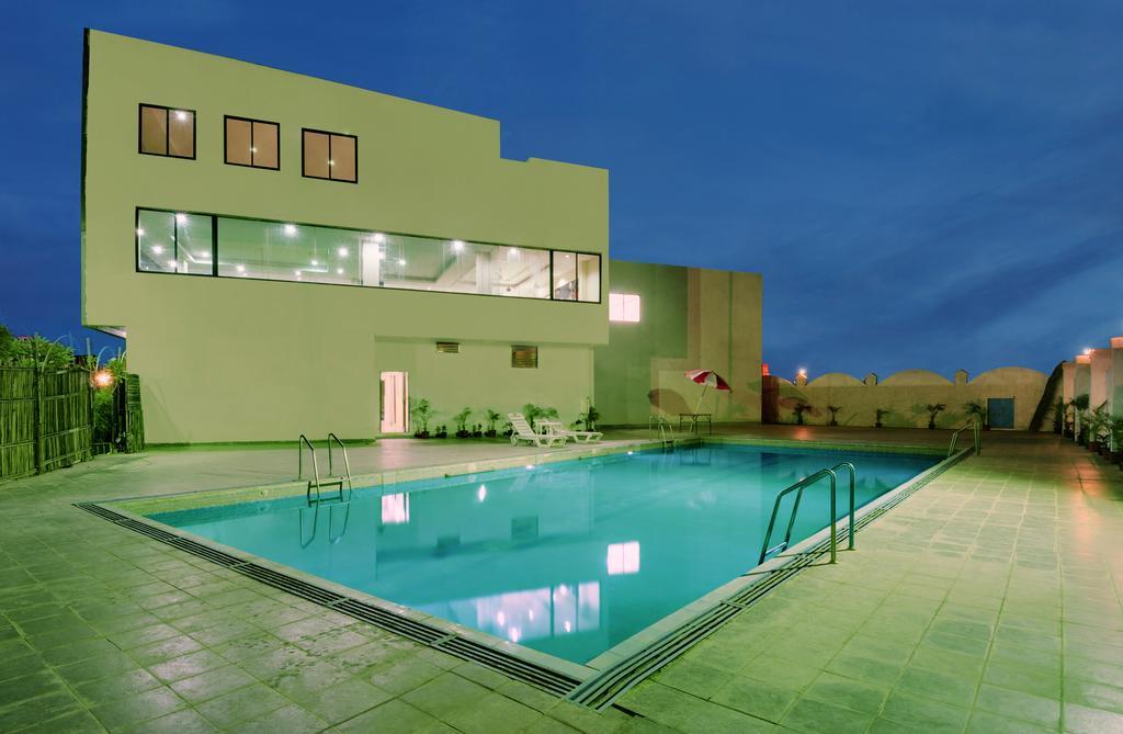 Hotel Balaji Central Ratlam Ngoại thất bức ảnh
