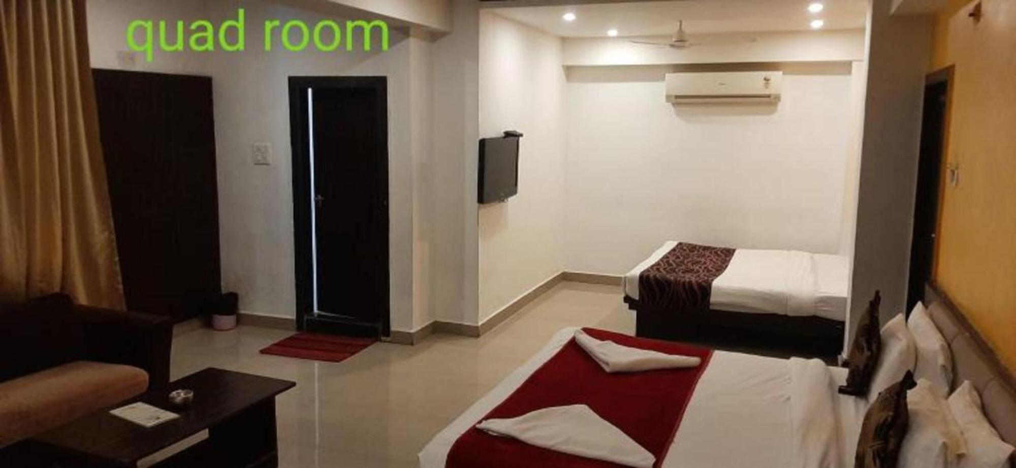 Hotel Balaji Central Ratlam Ngoại thất bức ảnh