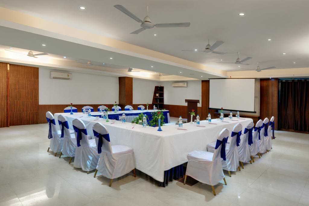 Hotel Balaji Central Ratlam Ngoại thất bức ảnh