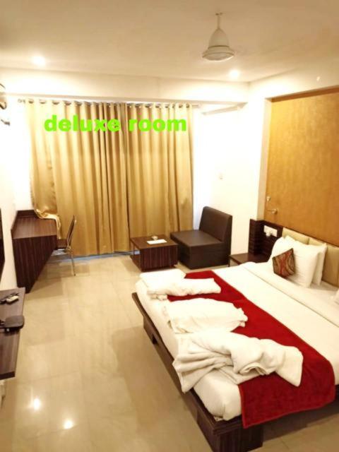 Hotel Balaji Central Ratlam Phòng bức ảnh