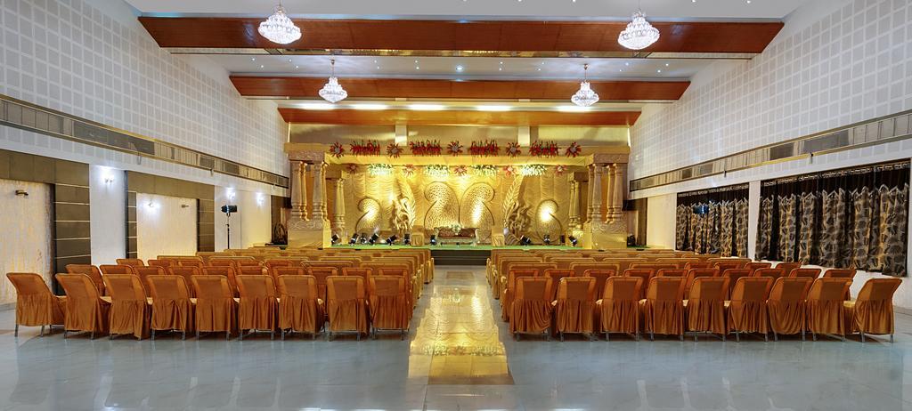 Hotel Balaji Central Ratlam Ngoại thất bức ảnh