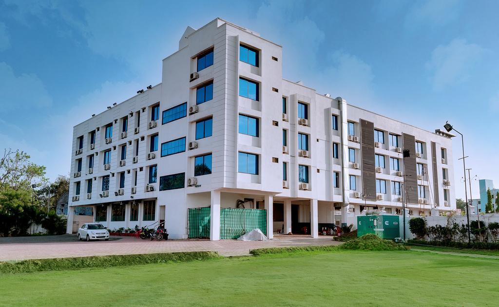 Hotel Balaji Central Ratlam Ngoại thất bức ảnh