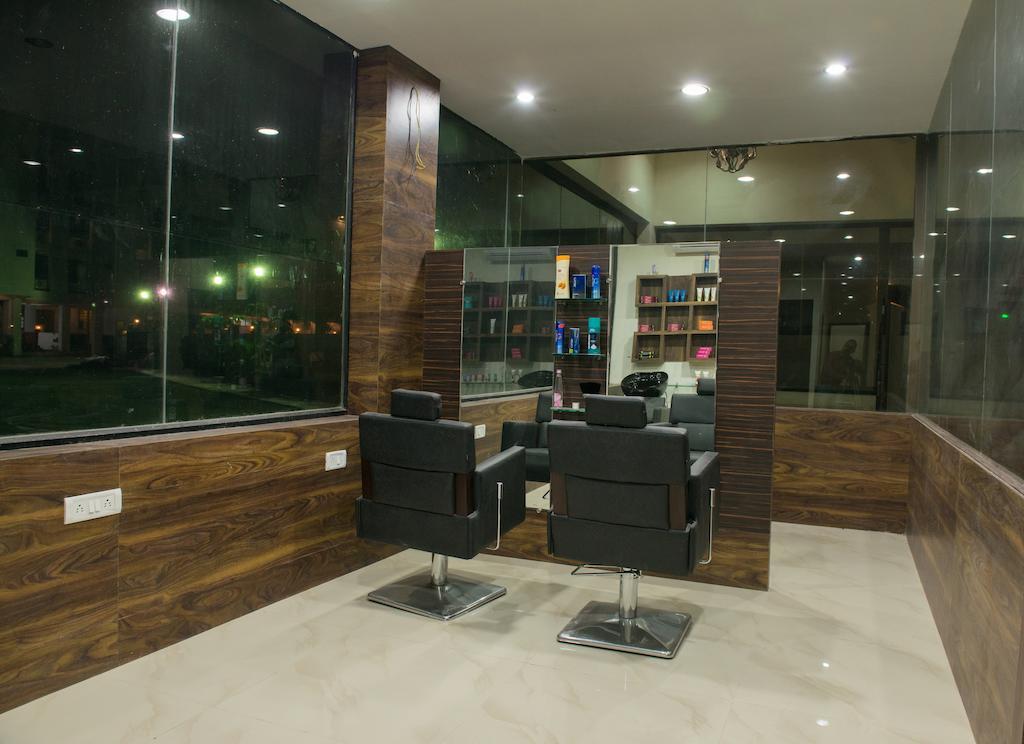 Hotel Balaji Central Ratlam Ngoại thất bức ảnh