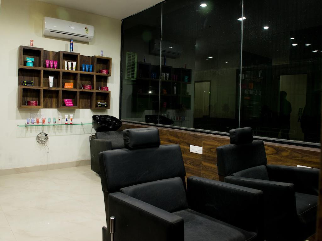 Hotel Balaji Central Ratlam Ngoại thất bức ảnh